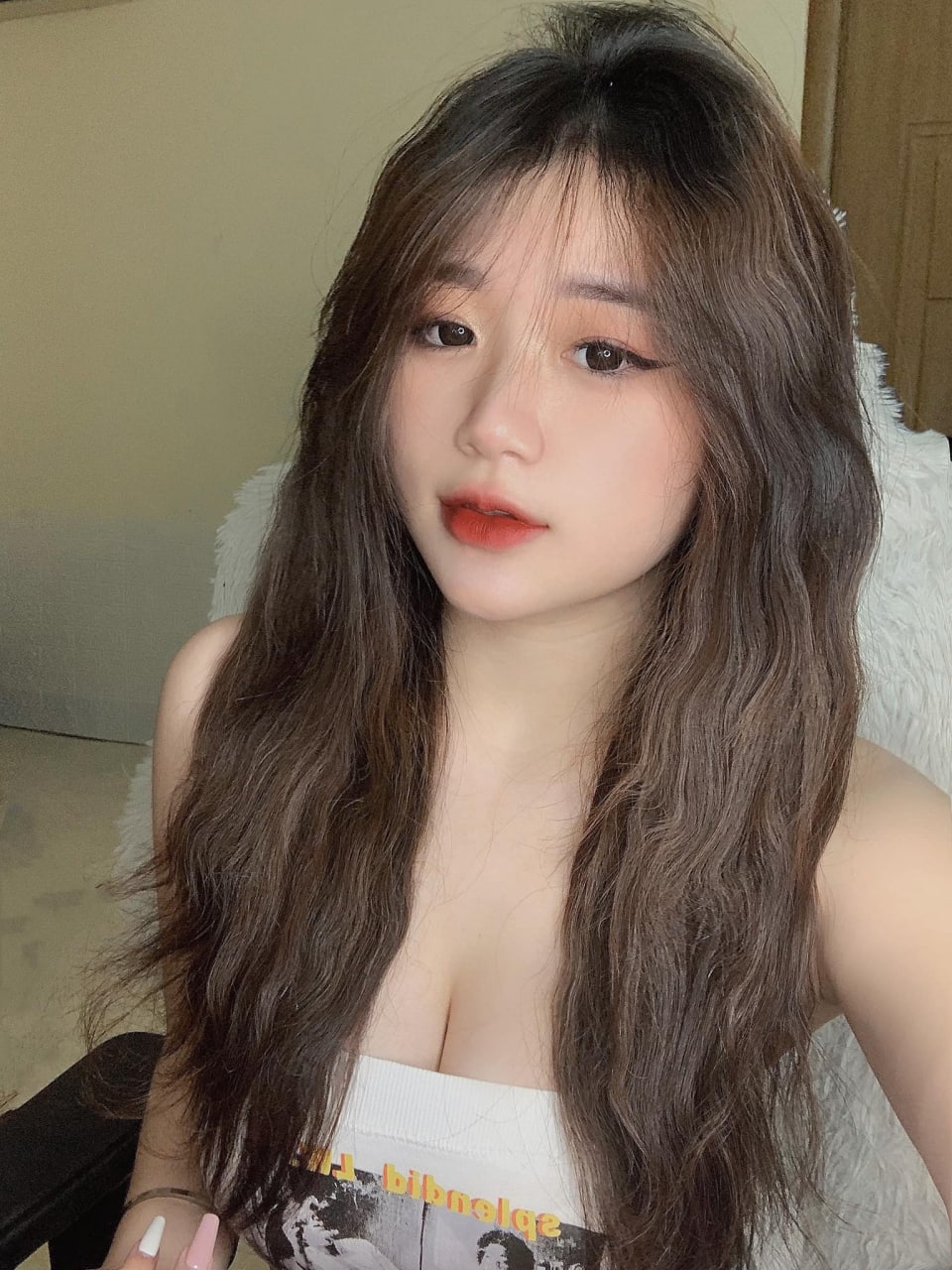 Em mẫu ảnh quá ngon nên đè ra xxx luôn